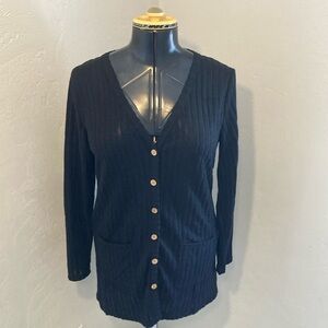 Witsmile Black Long-Sleeve Button down V-neck Top